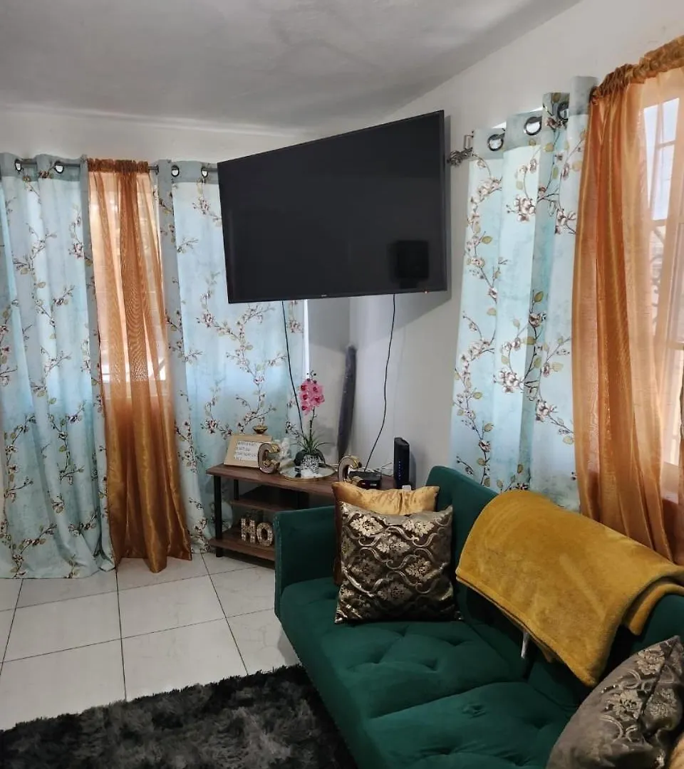 Apartamento Chic Vybz Deluxe Kingston
